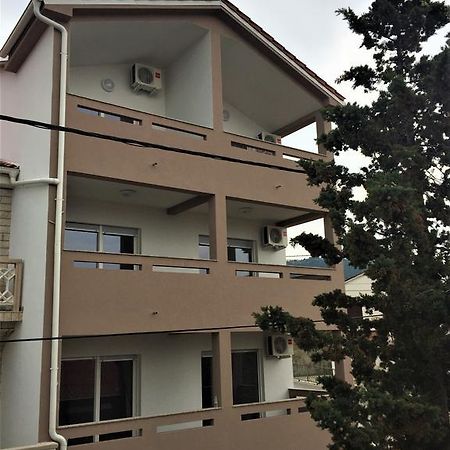 Apartmani Orhideja Rab Town Eksteriør bilde