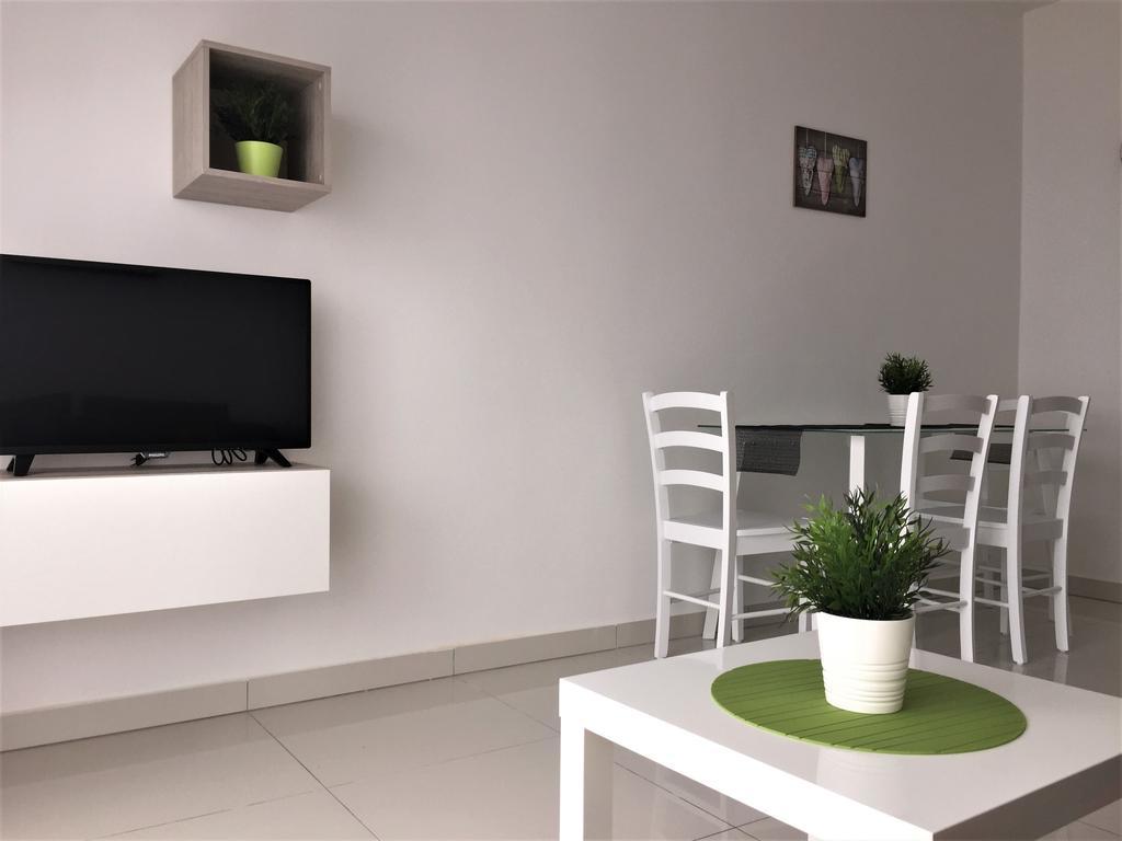 Apartmani Orhideja Rab Town Eksteriør bilde